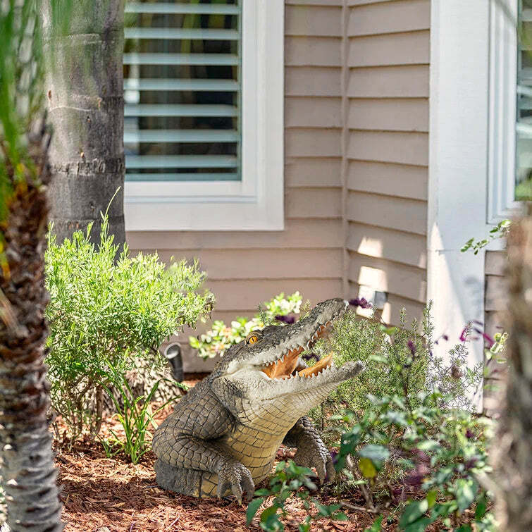 Crocodile Garden Decoration